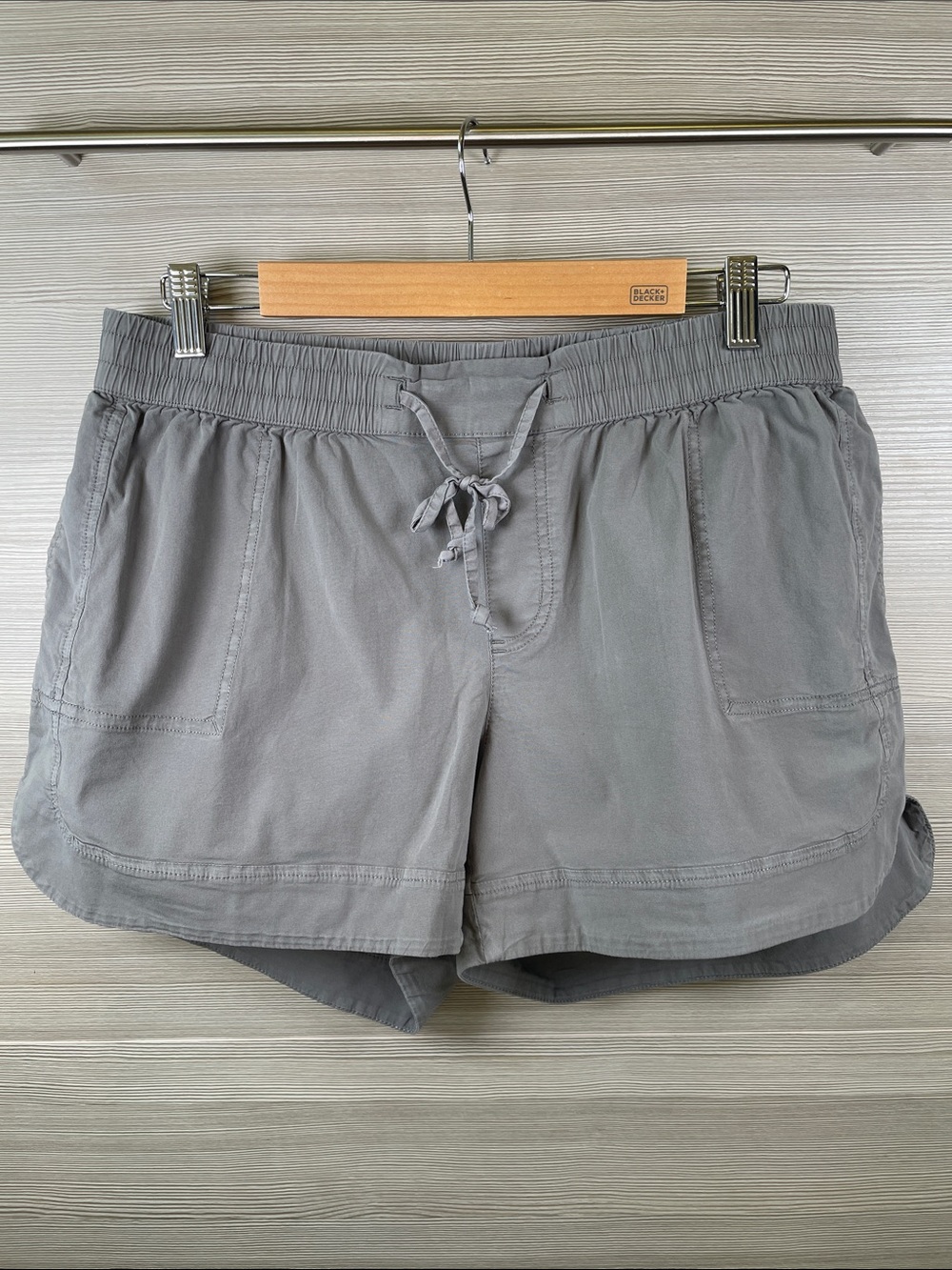 Aventura 4” Hiking Light Gray Pull-on Organic Cotton Shorts Size Large